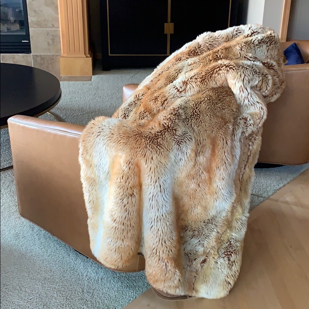 Faux Fox Fur Comforter